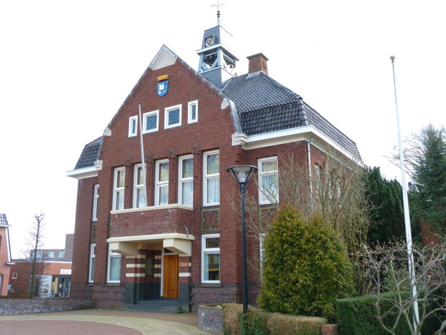 Bedum_-_oude_gemeentehuis_2.jpg